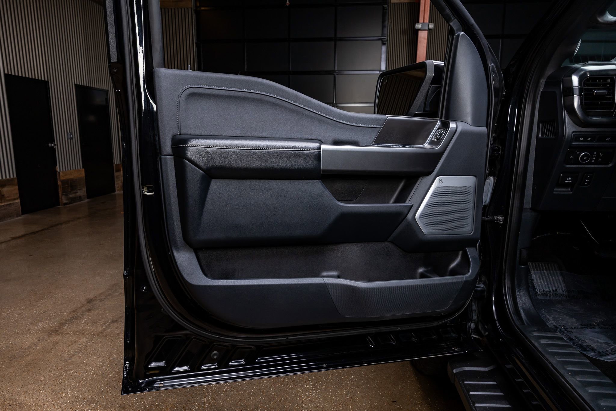 Used 2022 Ford F150 Lariat w/ Equipment Group 502A High image 36