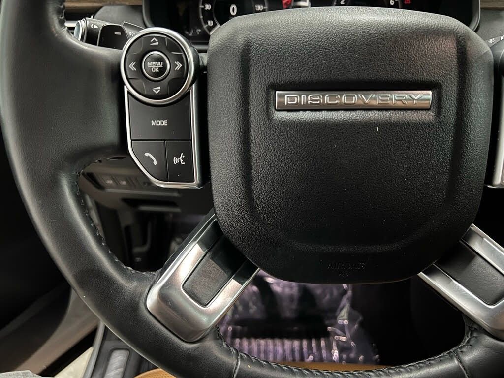 Used 2018 Land Rover Discovery HSE image 24