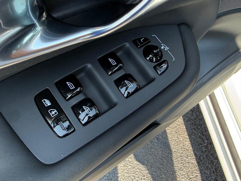Certified 2026 Volvo XC90 B6 Plus AWD/4WD image 16