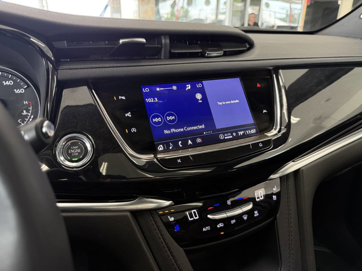Used 2024 Cadillac XT6 Premium Luxury w/ Technology Package image 56
