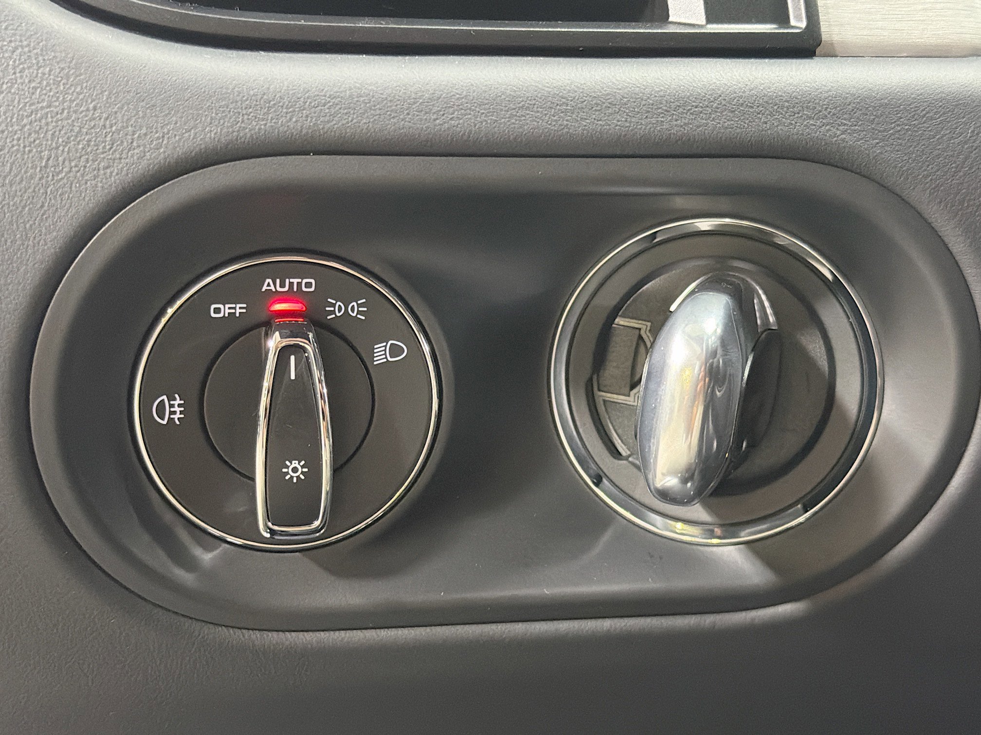 Used 2025 Porsche Macan S image 34