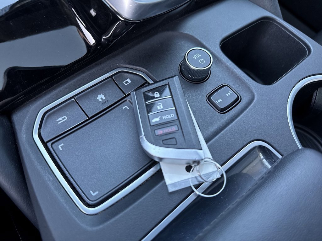 Used 2022 Acura MDX SH-AWD w/ Technology Package image 32