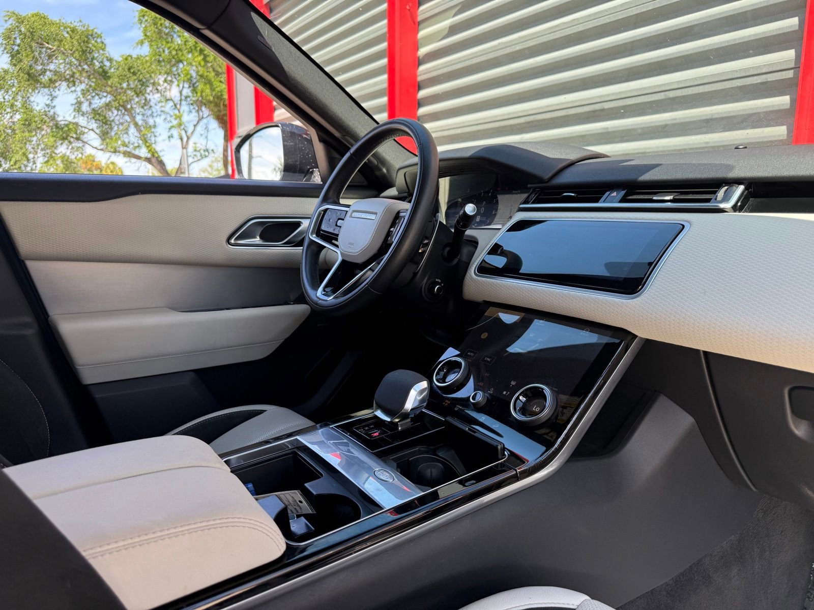 Used 2023 Land Rover Range Rover Velar R-Dynamic S AWD/4WD image 20