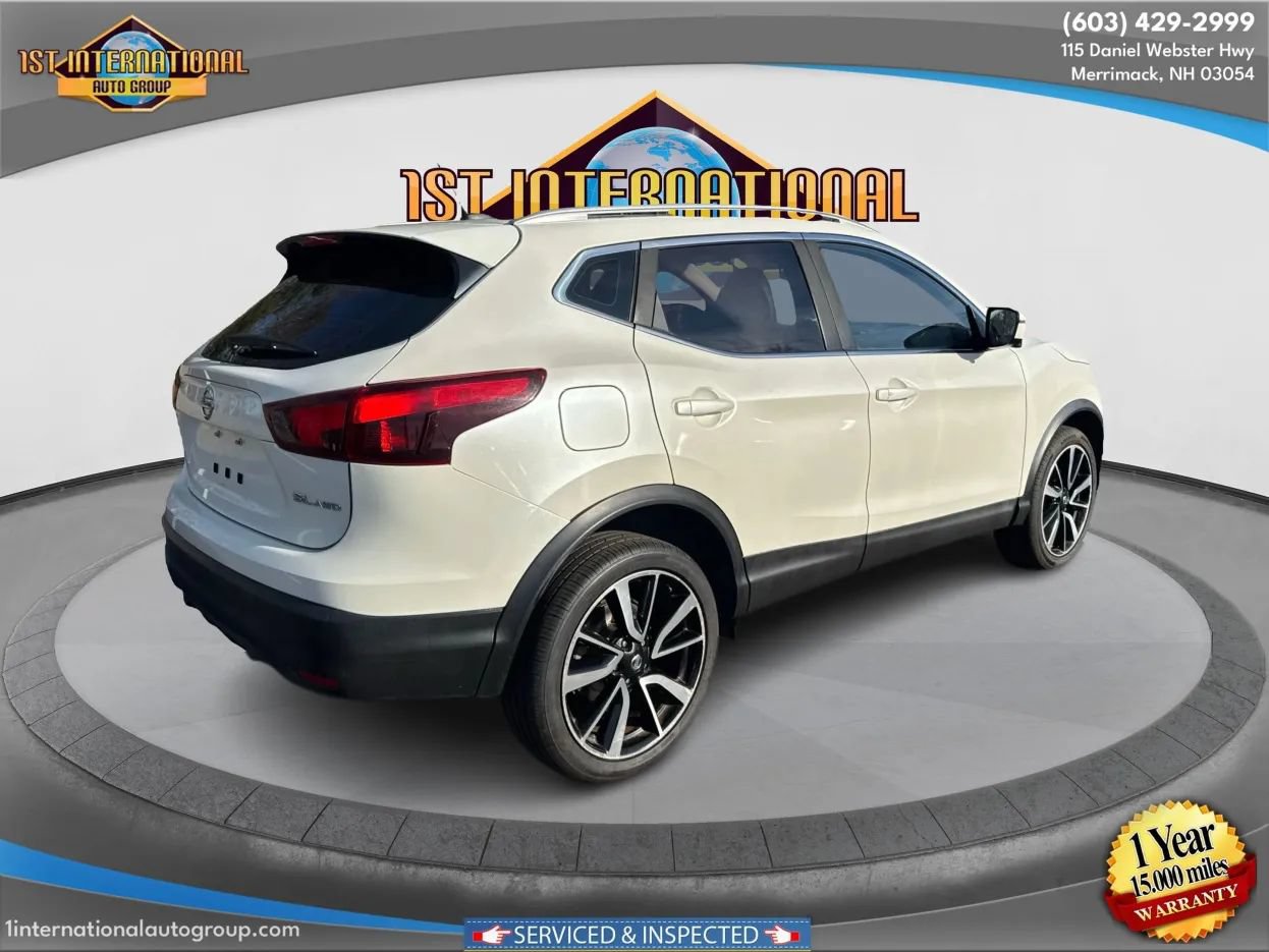 Used 2017 Nissan Rogue Sport SL AWD/4WD image 9