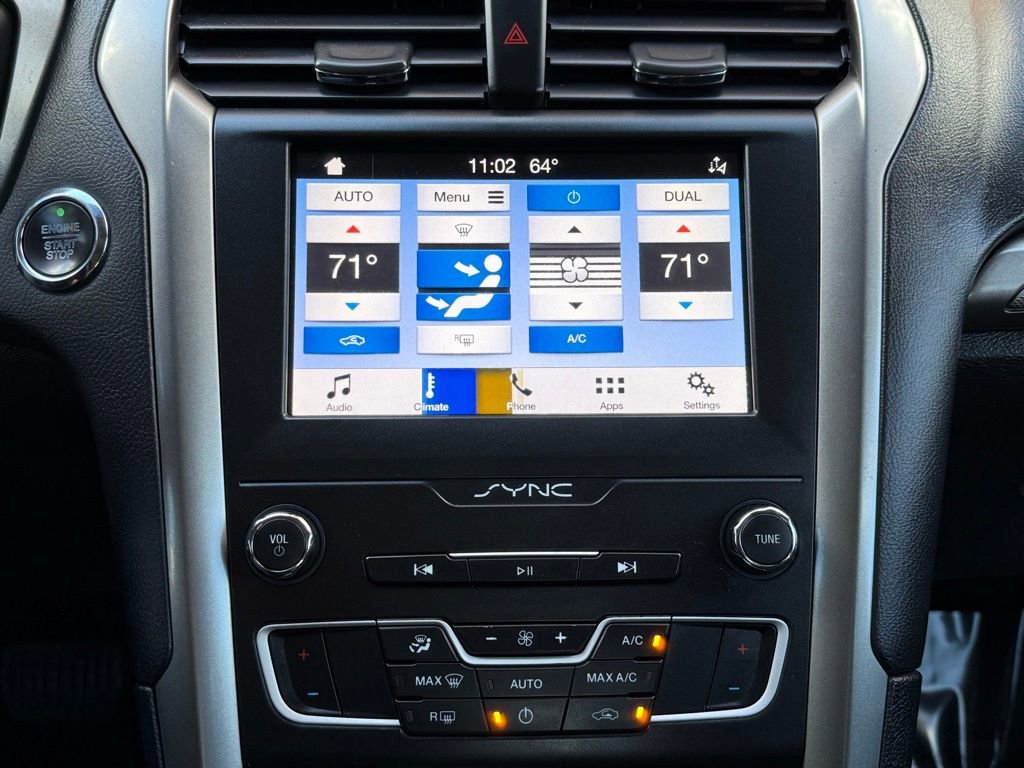 Used 2019 Ford Fusion SE FWD image 32