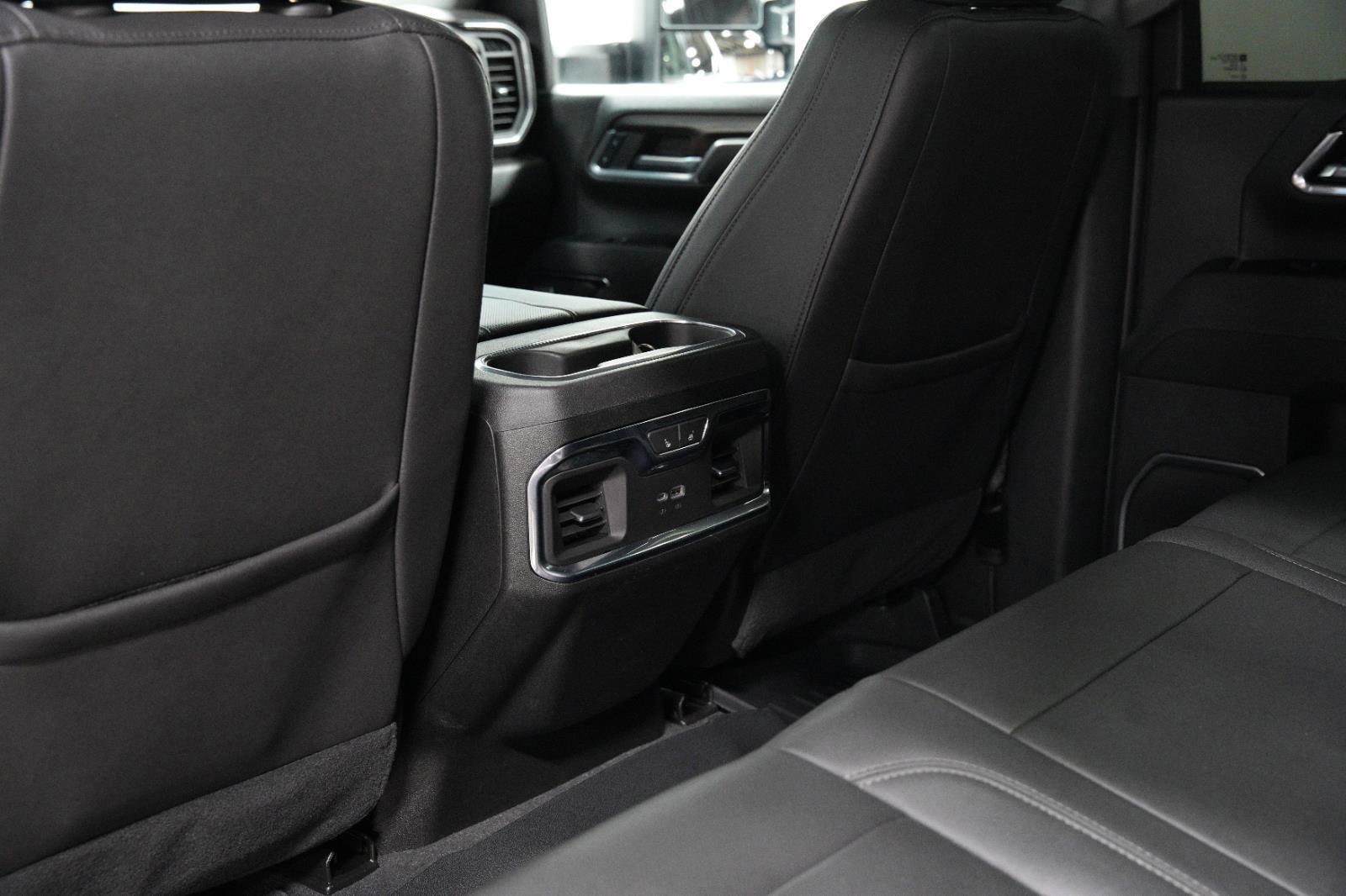 Used 2024 GMC Sierra 2500 SLT w/ SLT Convenience Package image 20