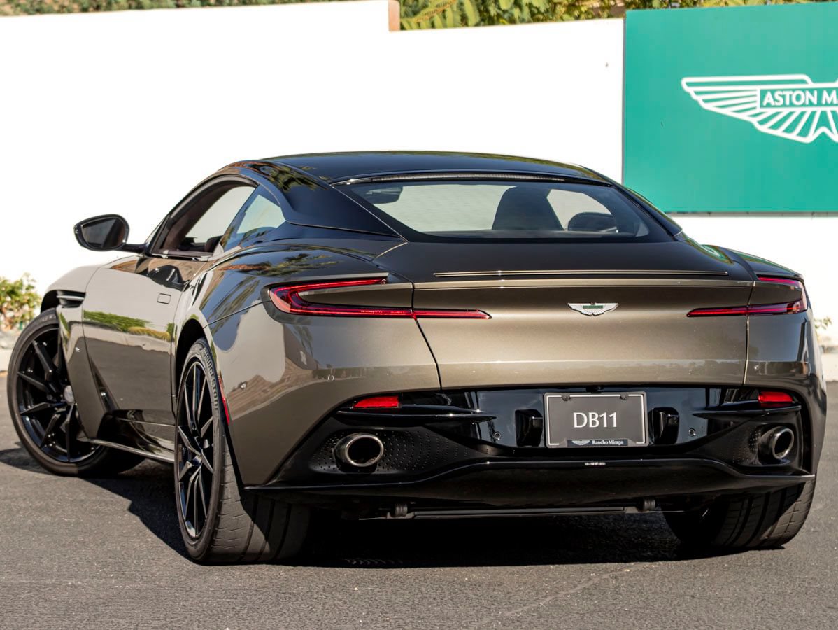 Used 2017 Aston Martin DB11 V12 RWD image 2
