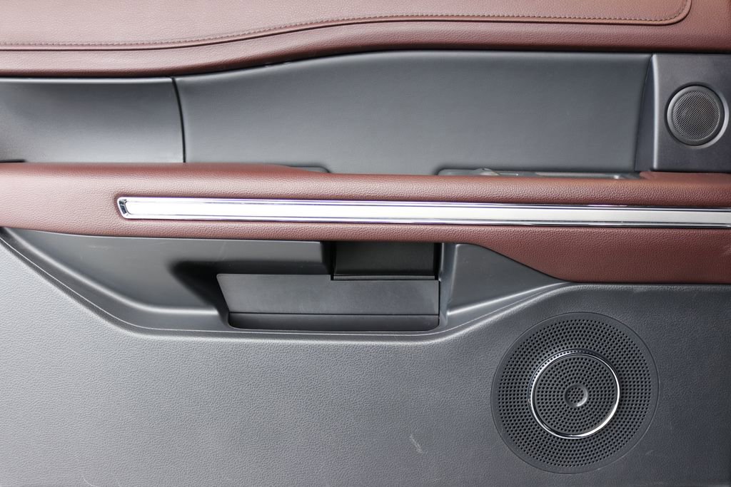 Used 2024 Ford Expedition Max Limited image 22