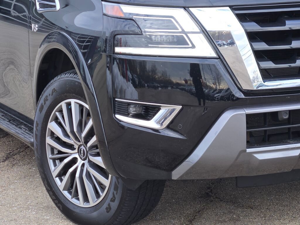 Used 2021 Nissan Armada SV w/ SV Appearance Package image 3