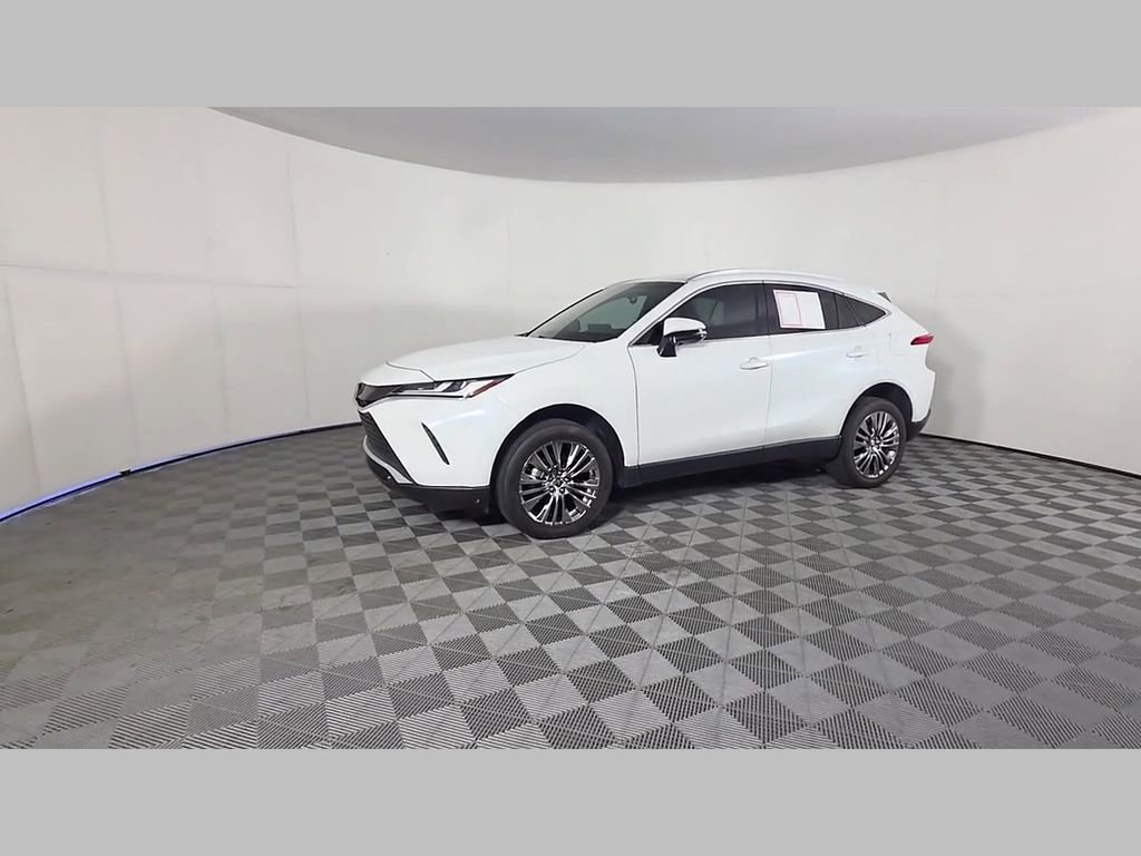 Used 2024 Toyota Venza XLE AWD/4WD image 48