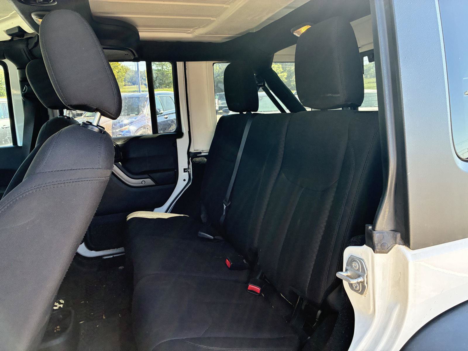 Used 2018 Jeep Wrangler Unlimited Sport S AWD/4WD image 12