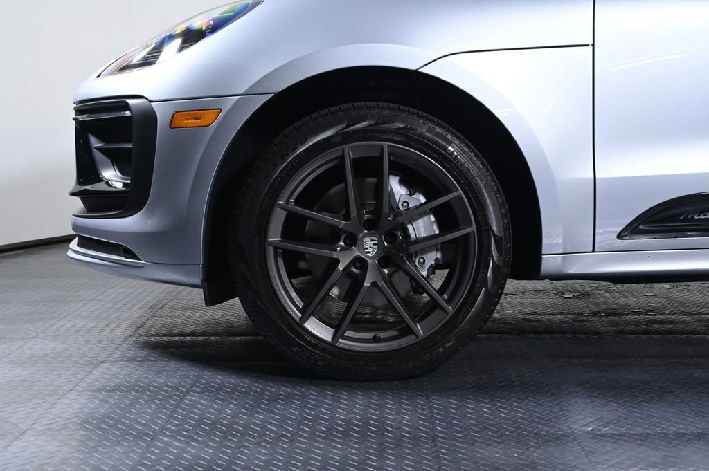 Certified 2024 Porsche Macan Turbo AWD/4WD image 28