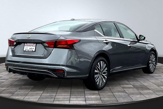 Used 2025 Nissan Altima 2.5 SV image 6