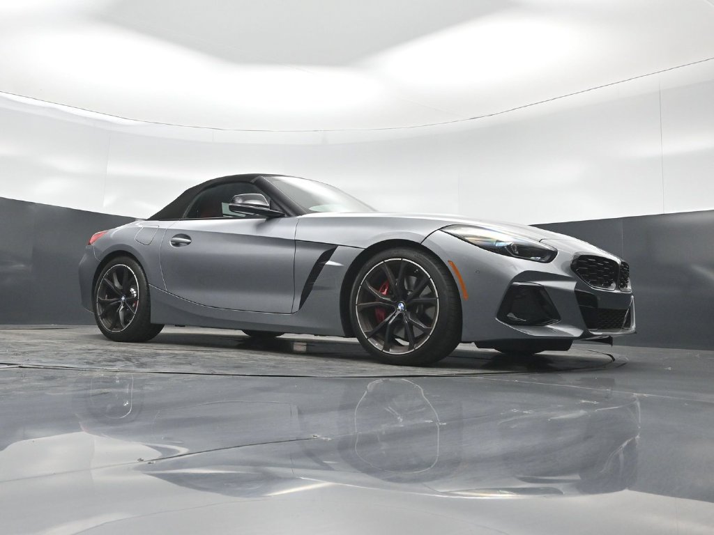 Used 2025 BMW Z4 M40i w/ Edition RWD image 4