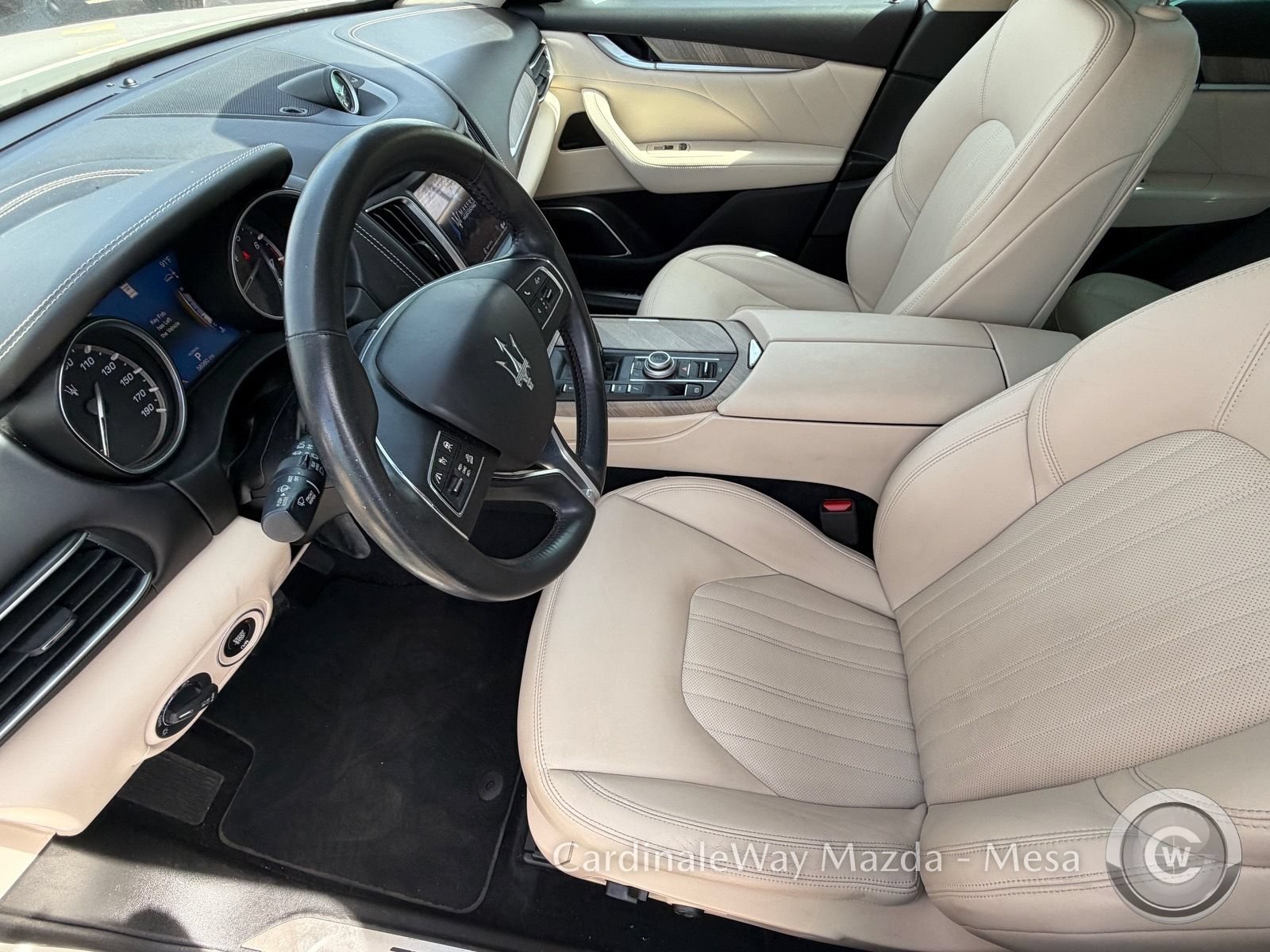 Used 2019 Maserati Levante GranLusso AWD/4WD image 16