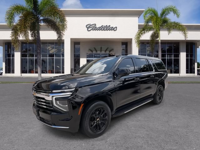 Certified 2025 Chevrolet Suburban LT w/ Comfort Package RWD image 6