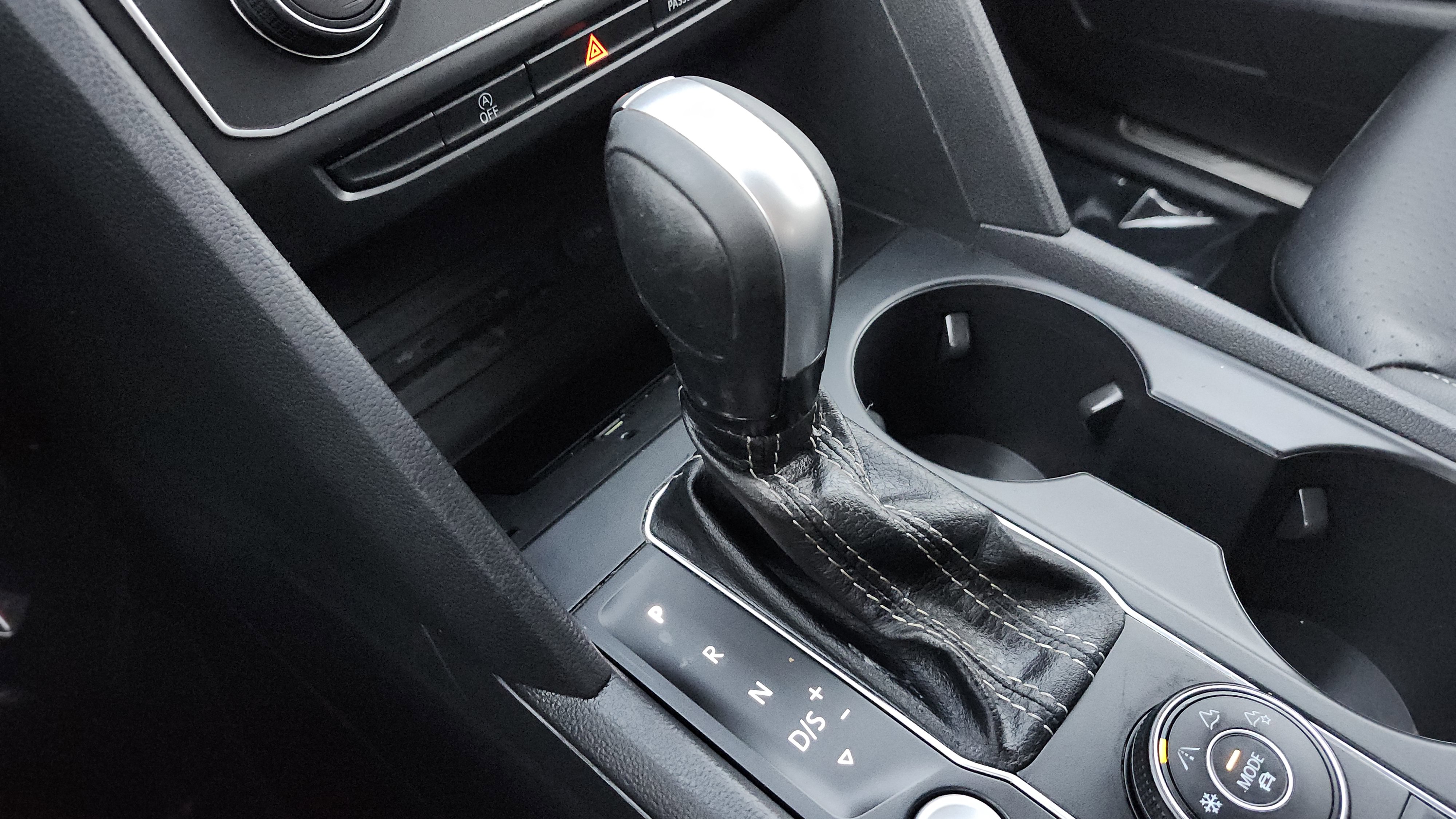 Used 2021 Volkswagen Atlas SE w/ Panoramic Sunroof Package image 35