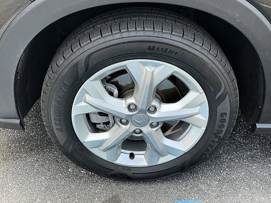 Used 2025 Honda HR-V LX image 7