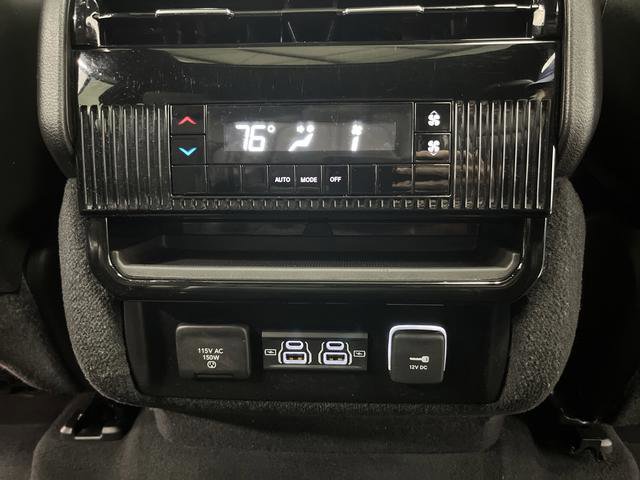 Used 2024 Jeep Wagoneer L 4WD w/ Premium Group I image 36