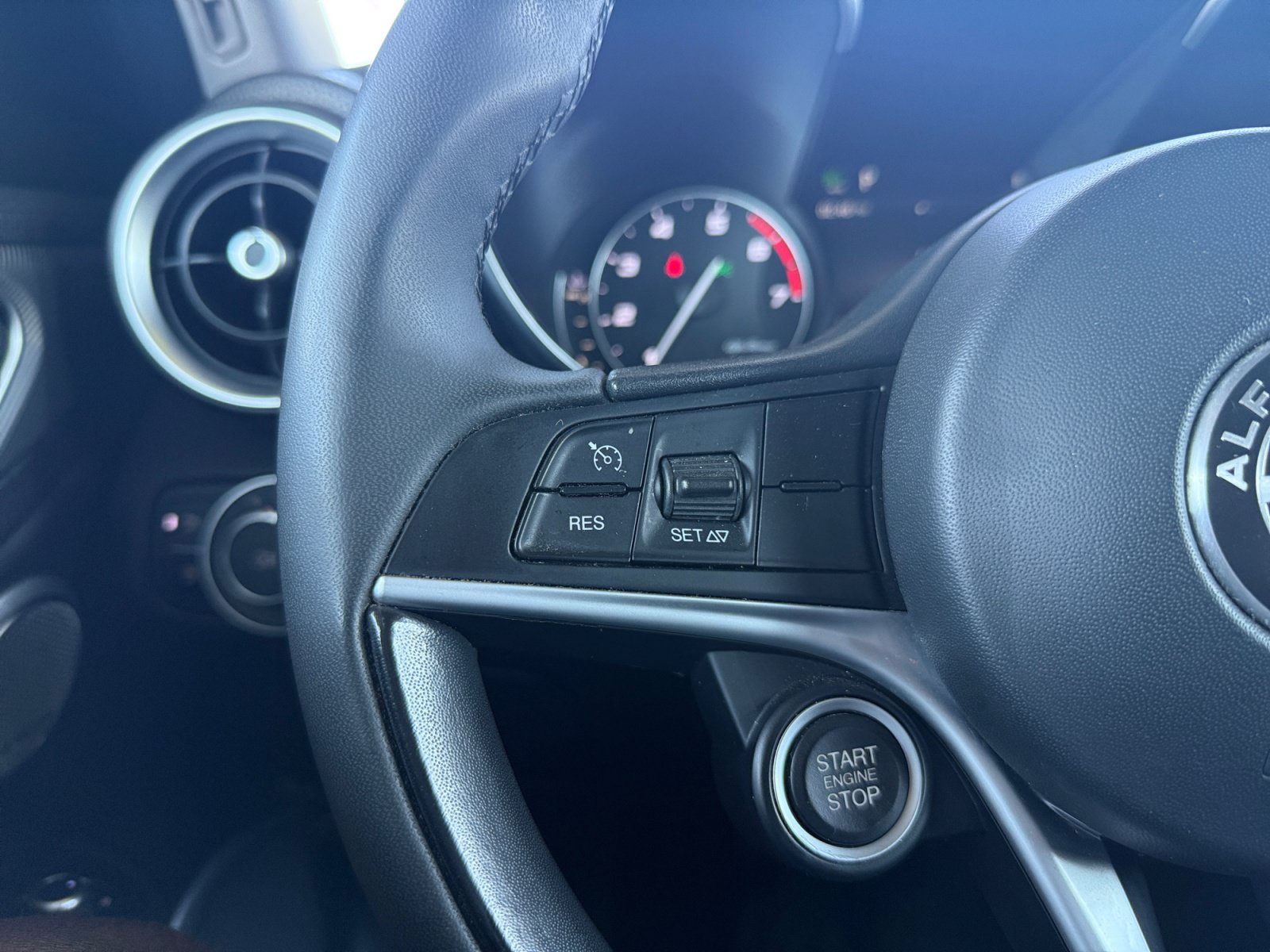 Used 2018 Alfa Romeo Giulia Ti w/ Nero Edizione RWD image 18