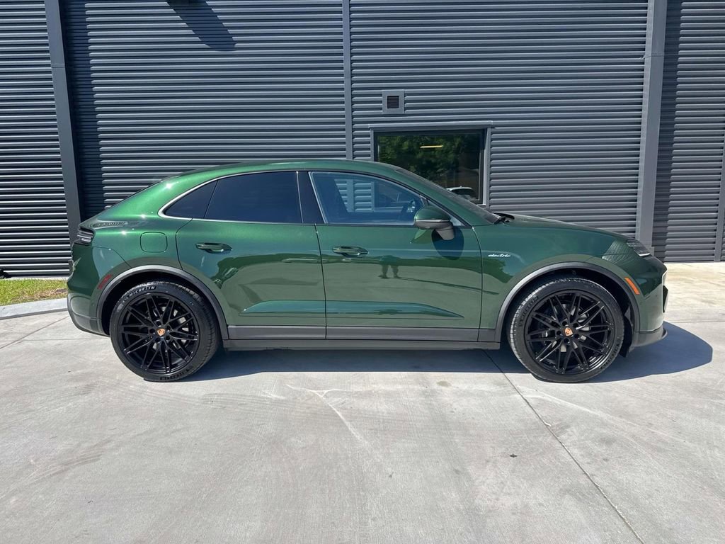 New 2026 Porsche Macan Electric image 10