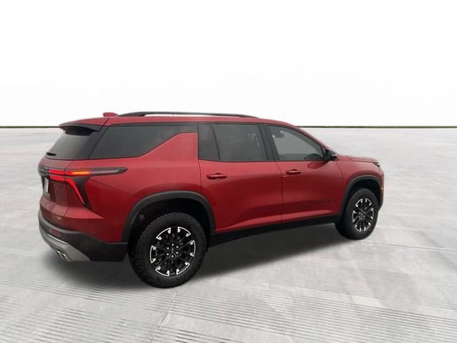 Used 2024 Chevrolet Traverse Z71 image 5