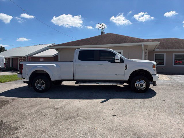 Used 2020 Ford F350 Lariat w/ Lariat Ultimate Package AWD/4WD image 4