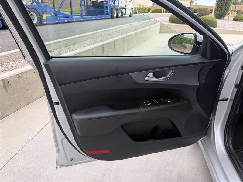 Used 2021 Kia Forte LXS FWD image 12