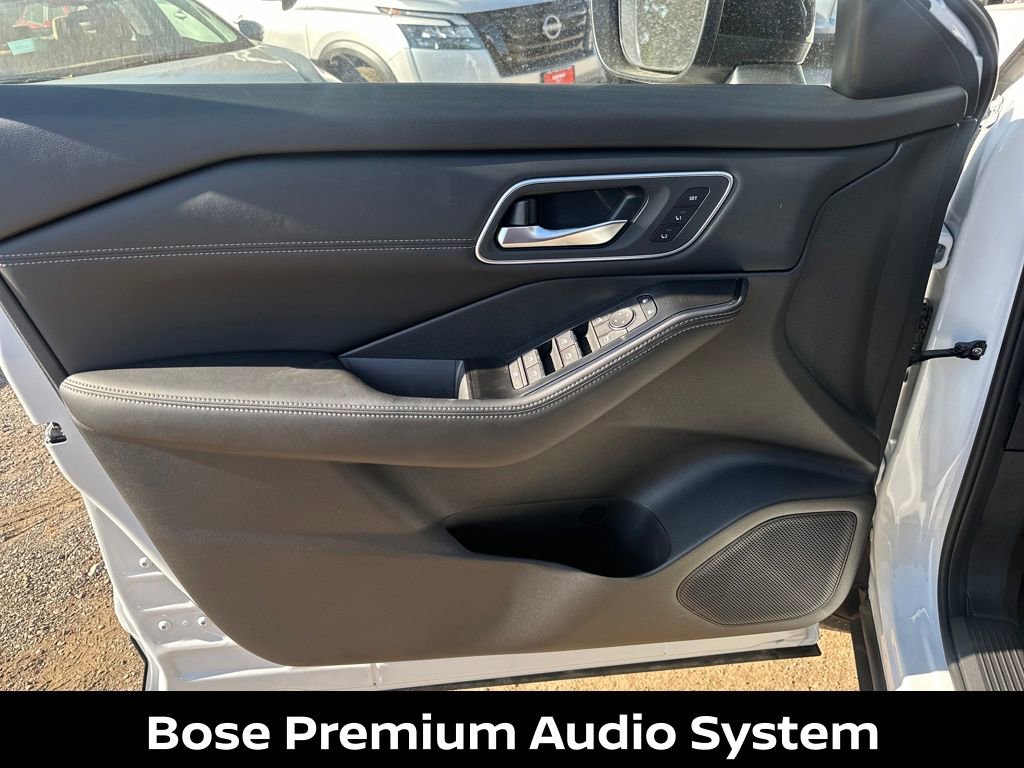 New 2026 Nissan Rogue Platinum w/ Platinum Premium Package AWD/4WD image 12