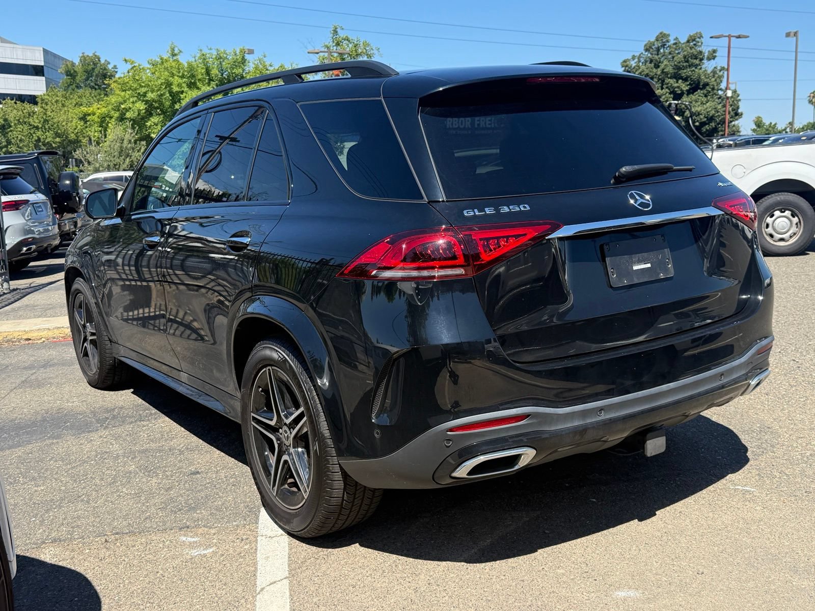 Used 2022 Mercedes-Benz GLE 350 4MATIC image 3