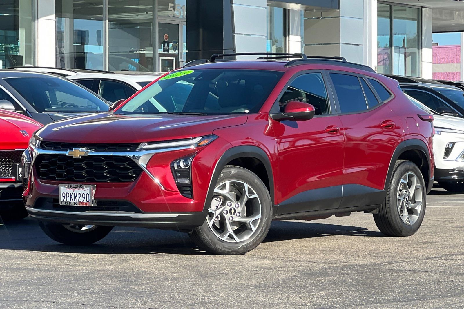 Used 2024 Chevrolet Trax LT w/ LT Convenience Package image 8