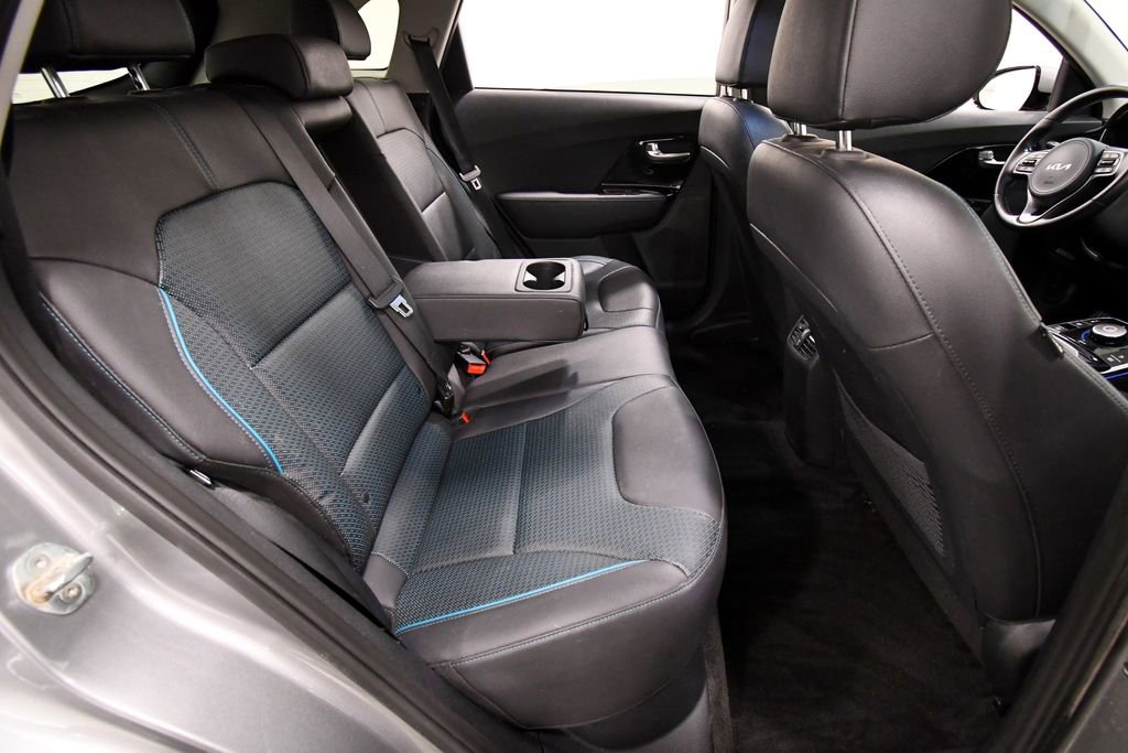 Used 2022 Kia Niro EX Premium w/ Cold Weather Package image 18