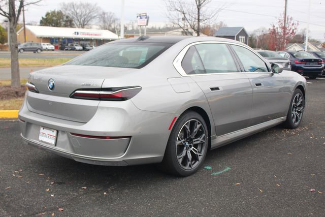 Used 2025 BMW i7 eDrive50 image 10