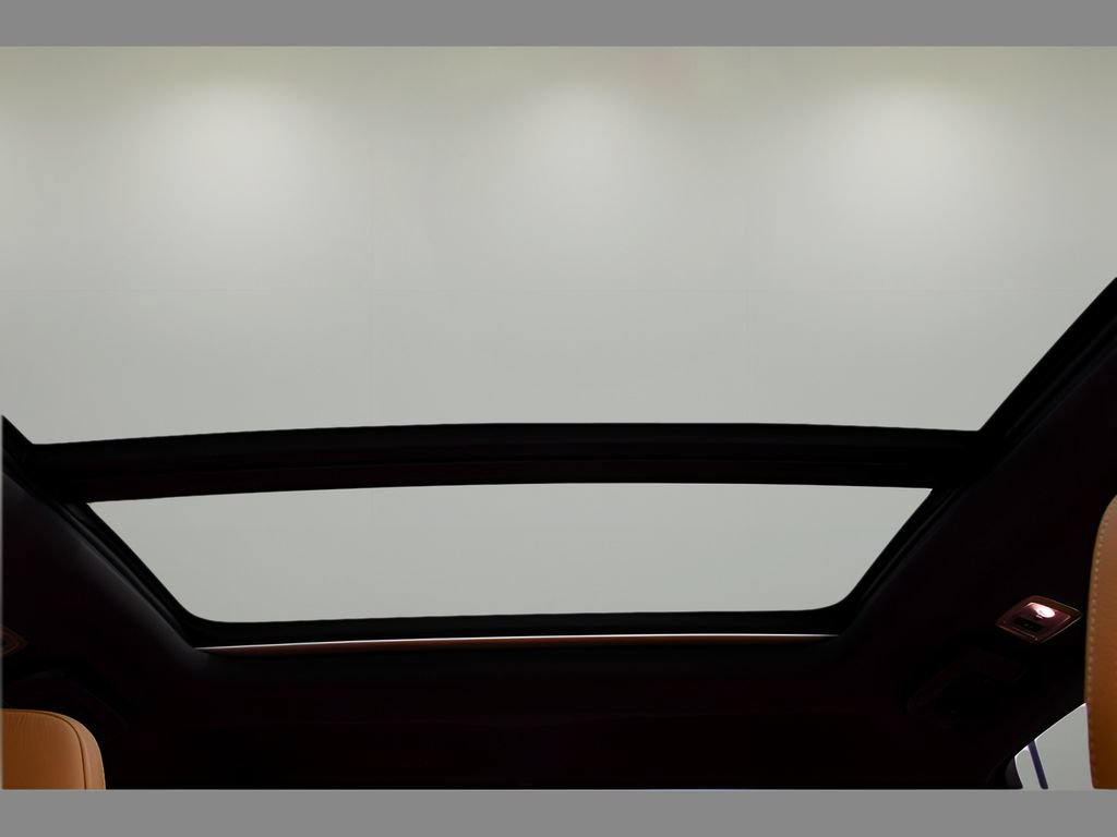 Used 2018 Volvo S90 T5 Momentum w/ Convenience Package FWD image 15