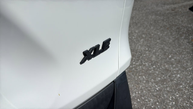 Used 2022 Toyota RAV4 XLE FWD image 8