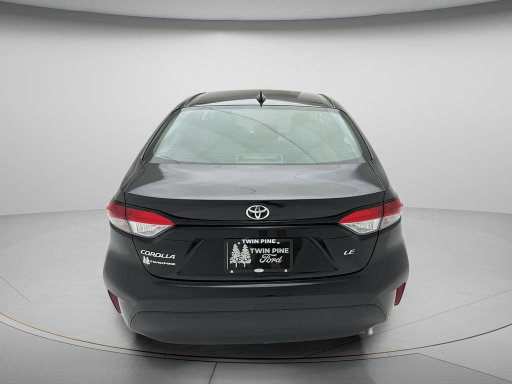 Used 2025 Toyota Corolla LE FWD image 5
