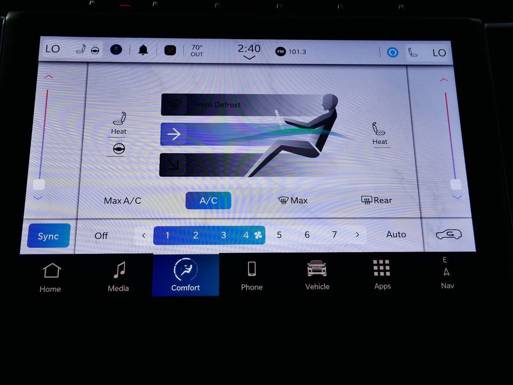 Certified 2024 Jeep Grand Cherokee Limited w/ Black Appearance Package image 44