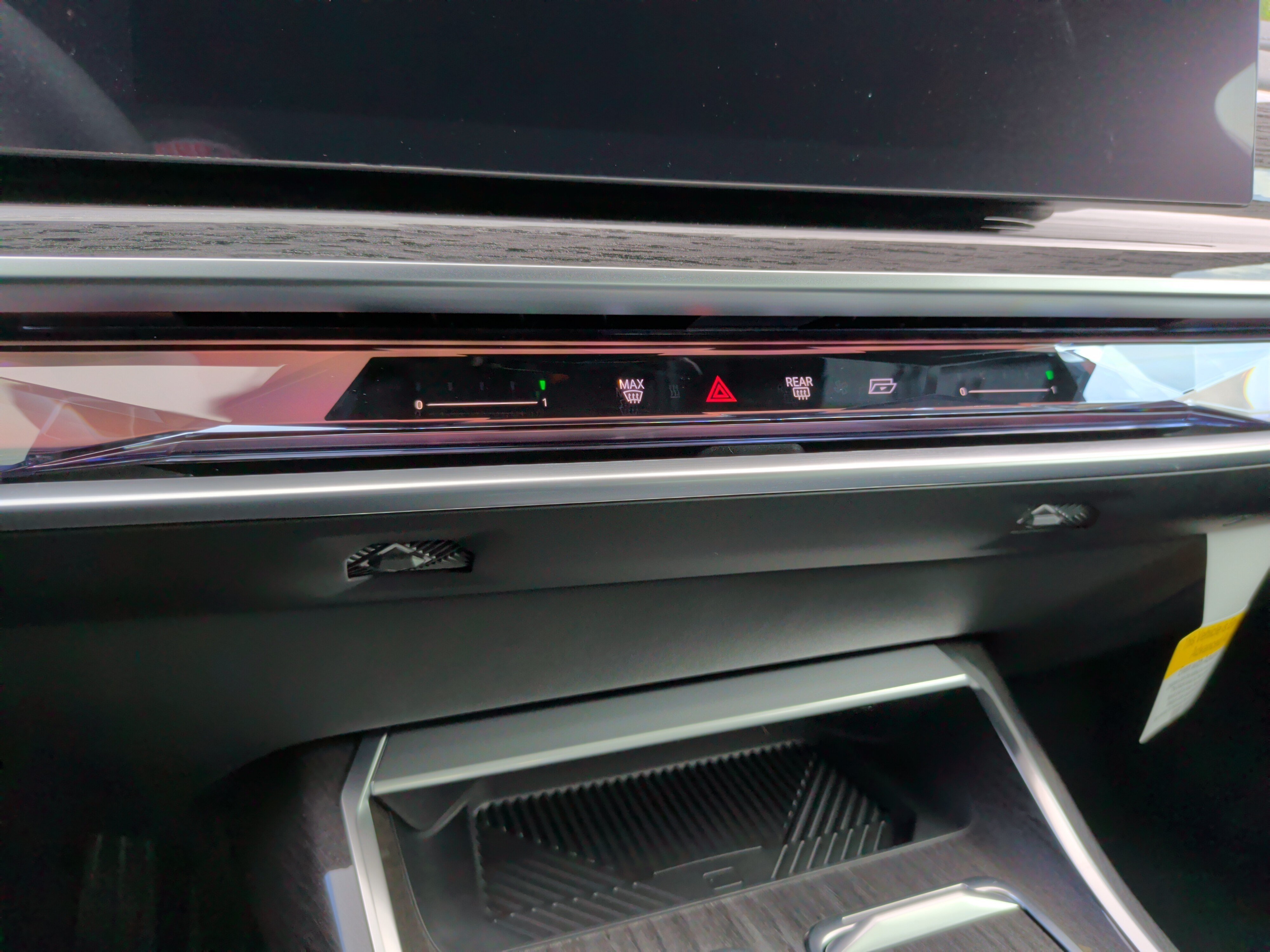 New 2026 BMW 740i w/ Premium Package RWD image 17