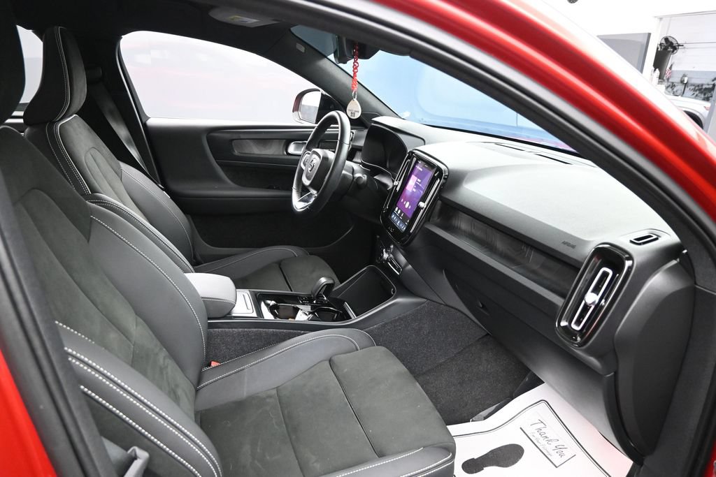 Used 2023 Volvo C40 P8 Recharge Ultimate AWD/4WD image 13