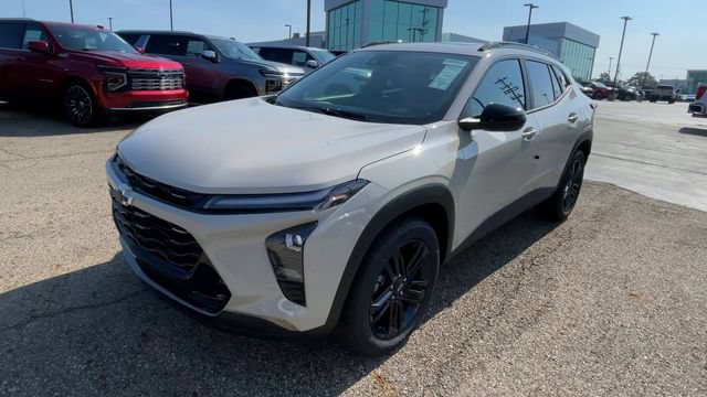 New 2026 Chevrolet Trax ACTIV w/ Sunroof Package FWD image 6