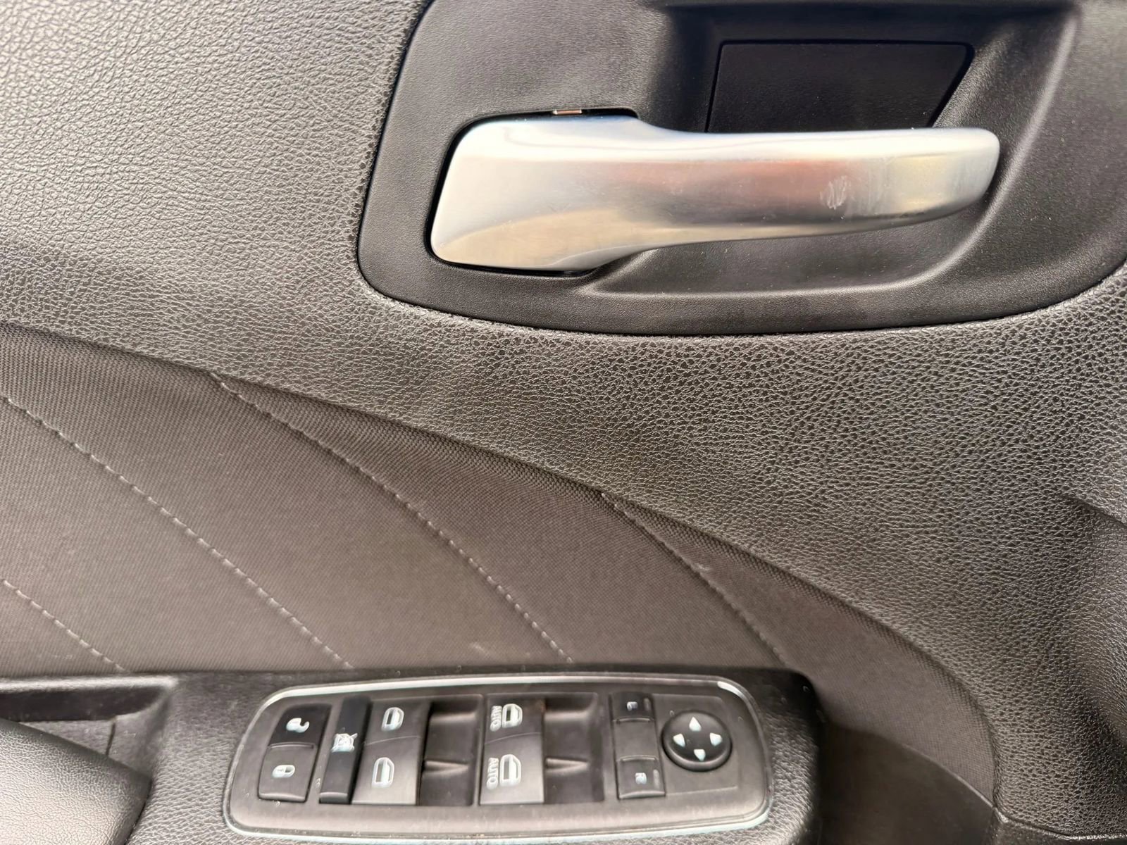 Used 2023 Dodge Charger SXT image 9