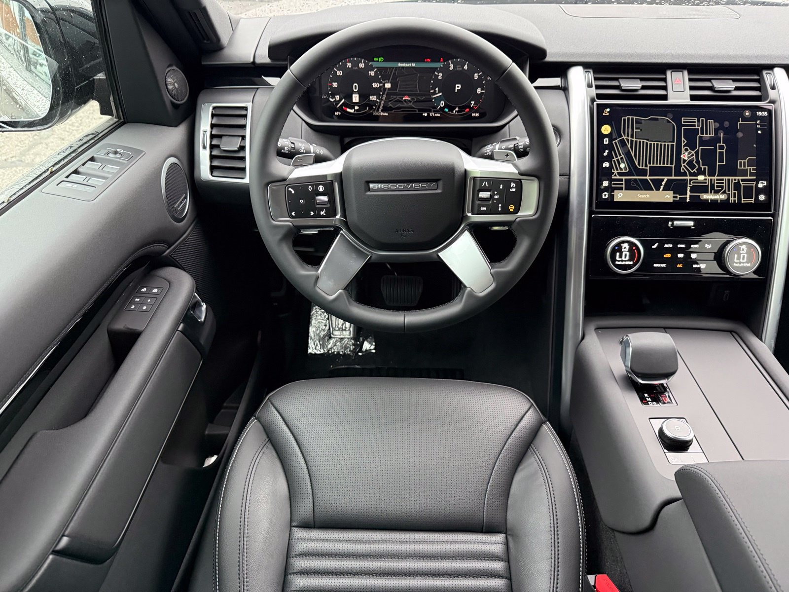 New 2026 Land Rover Discovery S AWD/4WD image 34
