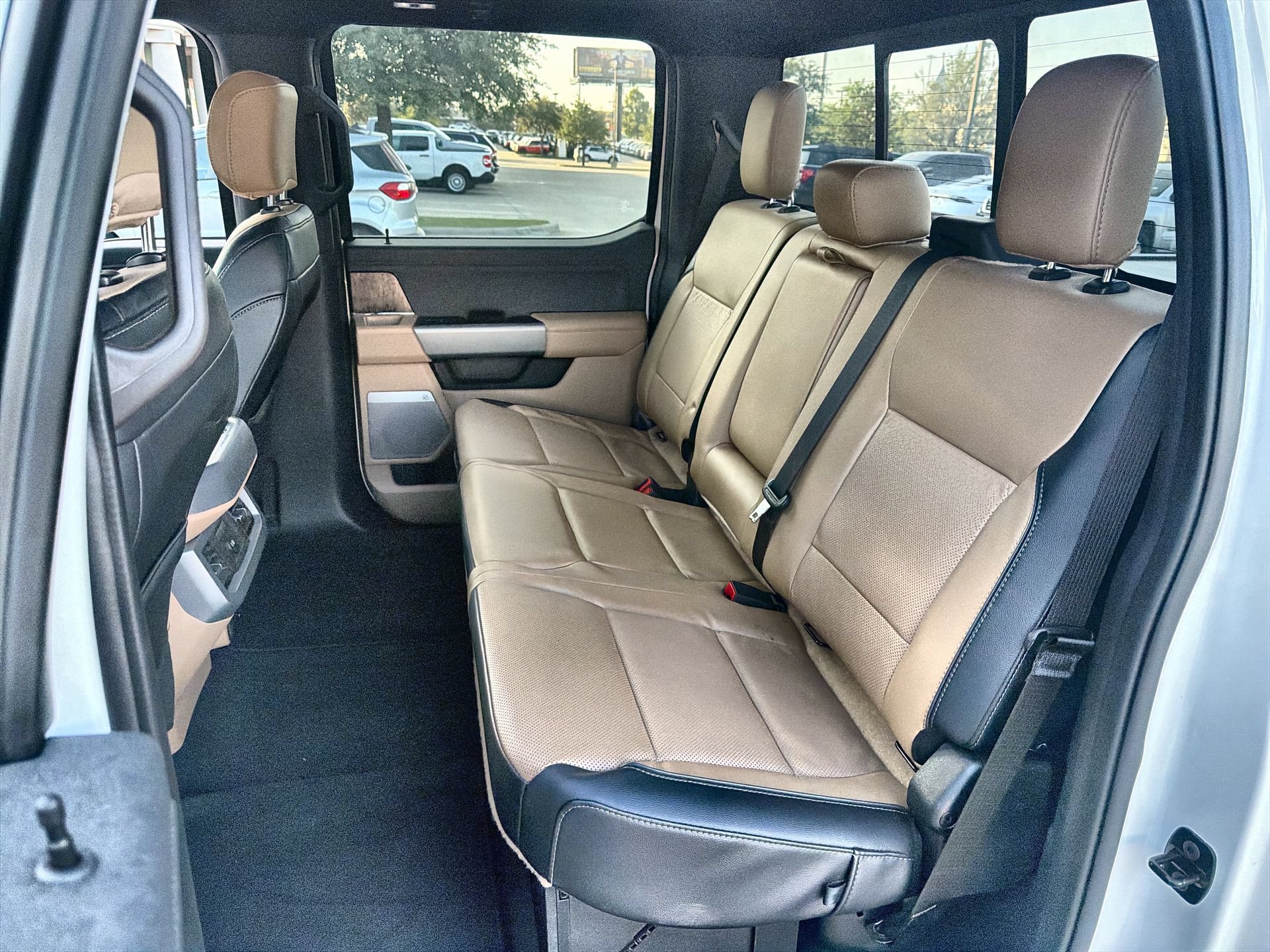 Used 2024 Ford F250 Lariat w/ Lariat Ultimate Package AWD/4WD image 23