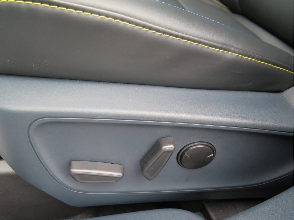Used 2026 Ford Maverick Lobo AWD/4WD image 11