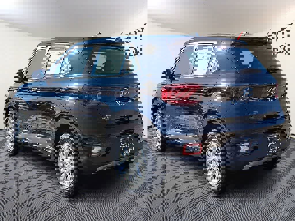 New 2026 Hyundai Venue SE image 6