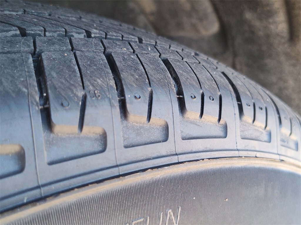 Used 2022 GMC Terrain SLE image 18