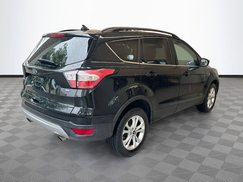 Used 2018 Ford Escape SE w/ SE Sync 3 Package AWD/4WD image 6