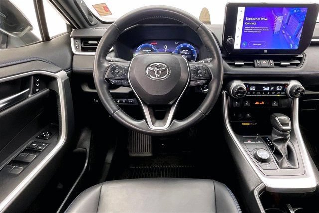 Used 2023 Toyota RAV4 XSE AWD/4WD image 4