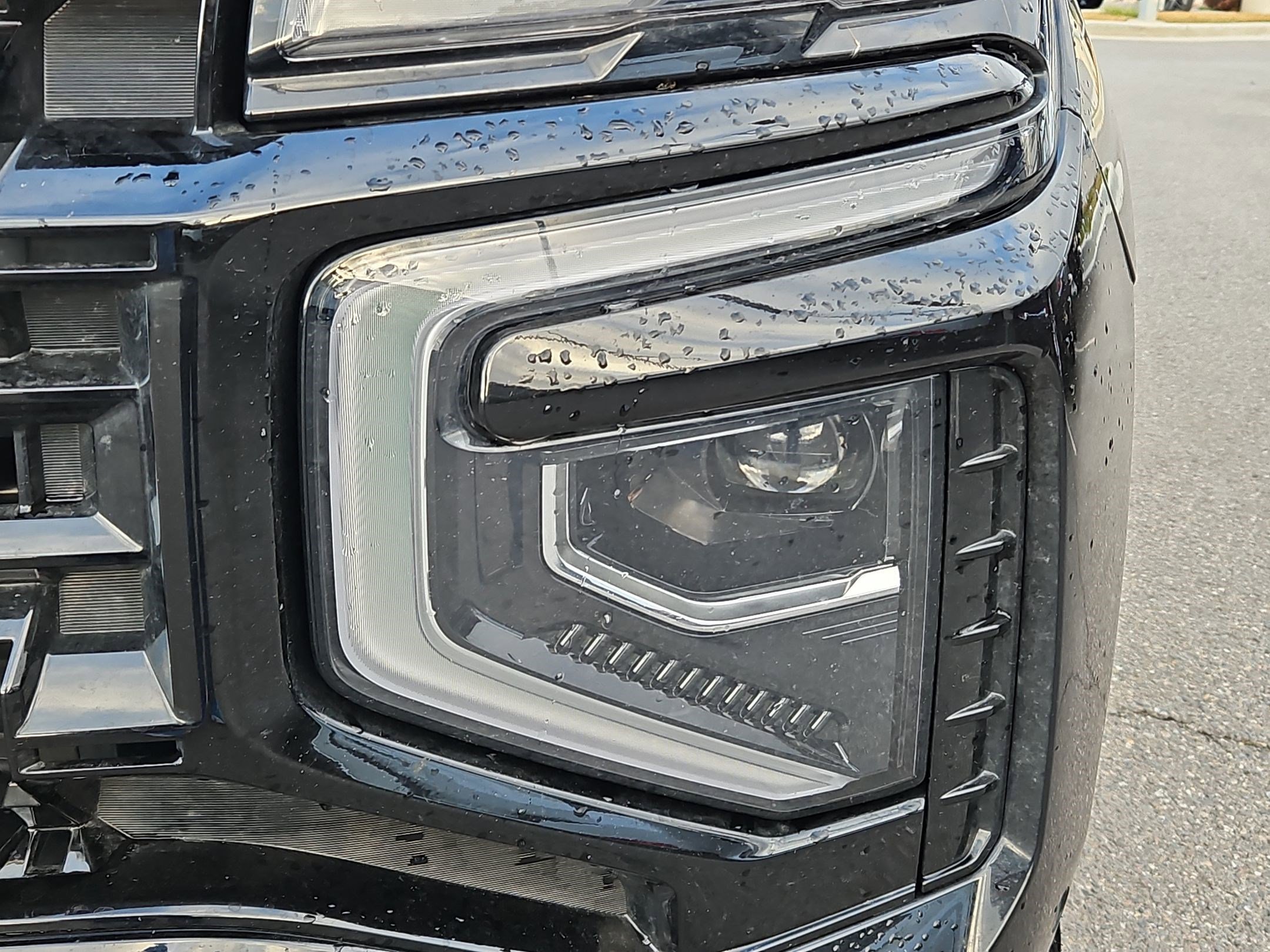 Used 2025 Chevrolet Tahoe Z71 image 10