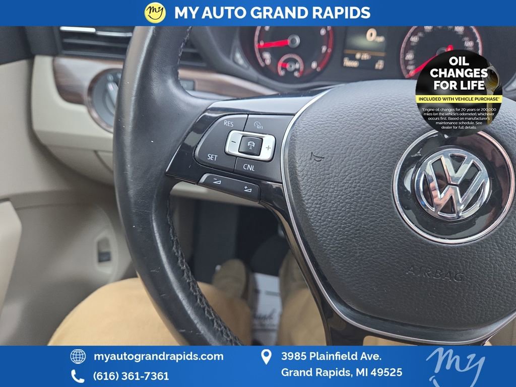 Used 2020 Volkswagen Passat 2.0T SEL image 16